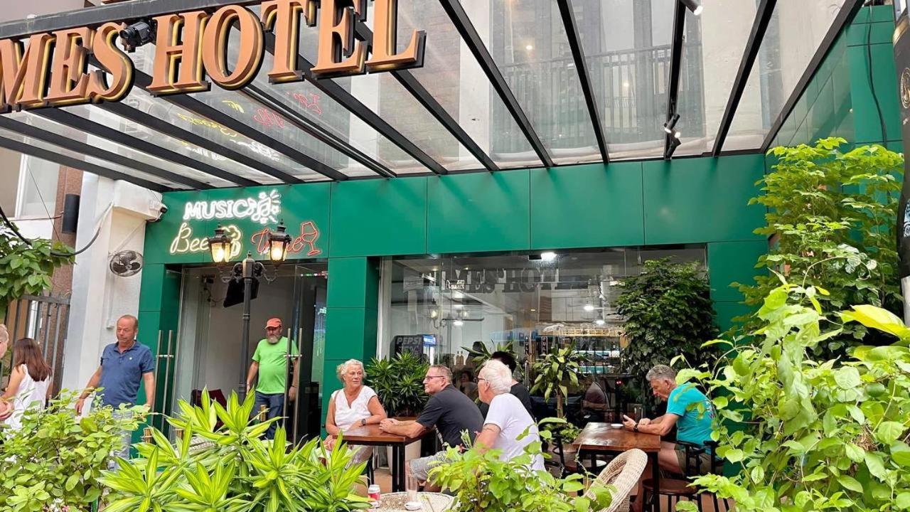 Times Hotel At Bassac Lane Phnom Penh Exterior foto